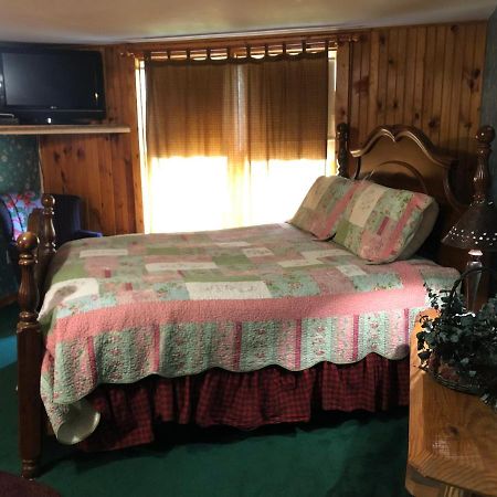 Smokies Bed And Breakfast - Evergreen Cottage Inn Pigeon Forge Ngoại thất bức ảnh