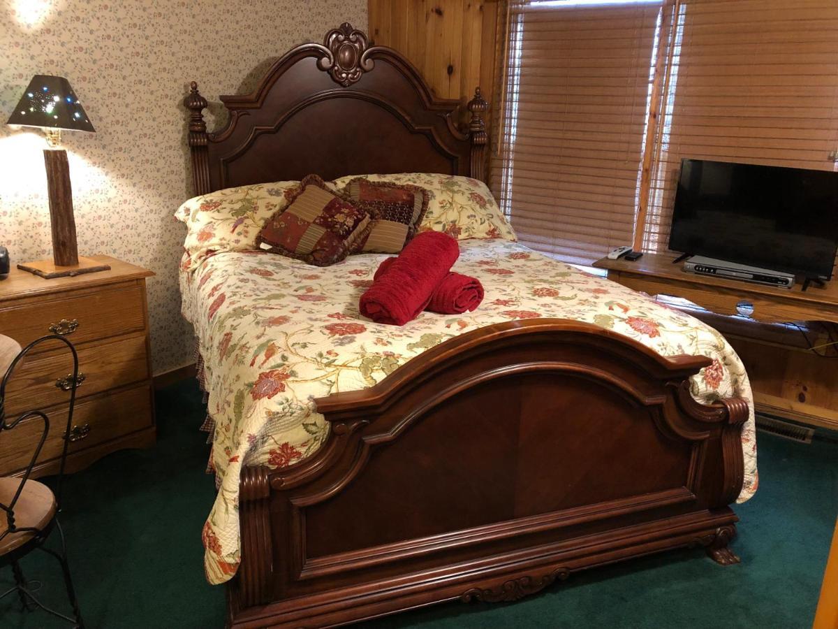 Smokies Bed And Breakfast - Evergreen Cottage Inn Pigeon Forge Ngoại thất bức ảnh