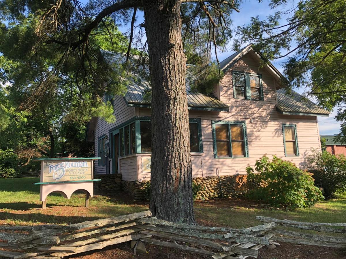 Smokies Bed And Breakfast - Evergreen Cottage Inn Pigeon Forge Ngoại thất bức ảnh