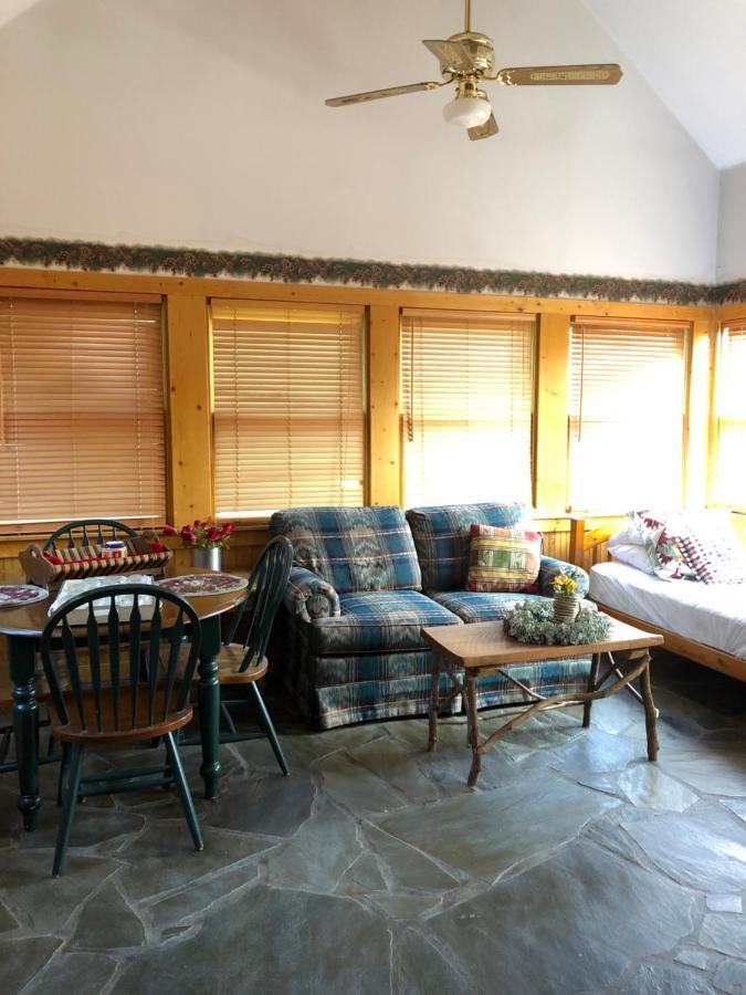 Smokies Bed And Breakfast - Evergreen Cottage Inn Pigeon Forge Ngoại thất bức ảnh