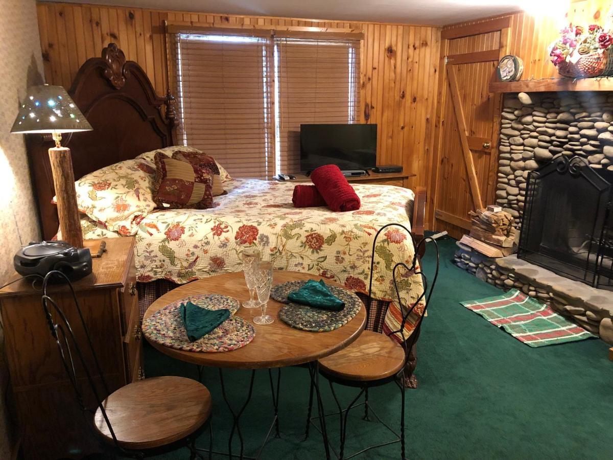Smokies Bed And Breakfast - Evergreen Cottage Inn Pigeon Forge Ngoại thất bức ảnh